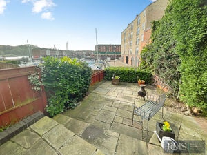 Photo 14- click for photo gallery